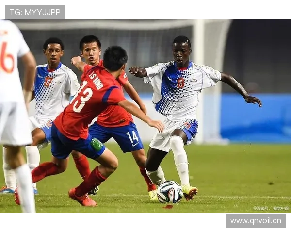 多特蒙德节奏失控,中场缺乏稳定核心影响攻防转换