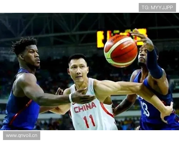 篮球卡篮筐了怎么判罚？解读NBA和FIBA规则细节