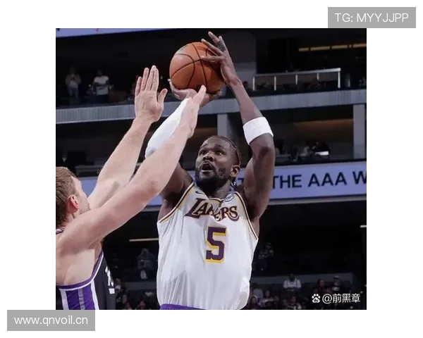 萨博尼斯无球掩护制造错位，内线效率领跑全联盟